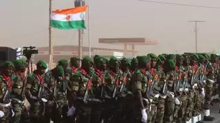 El Presidente depuesto está retenido en la sede del gobierno en Níger