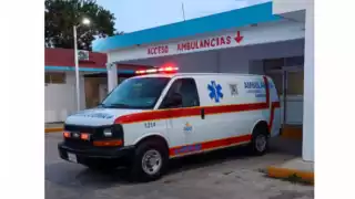 Hombre sufre una fuerte caída de un árbol y se abre la cabeza en dos en Chetumal