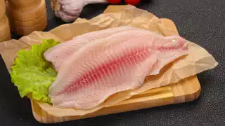 El comer pescado crudo puede ser muy peligroso. Foto: Especial