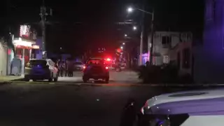 Las calles lucen solitarias y los habitantes evitan salir después de la 10 de la noche