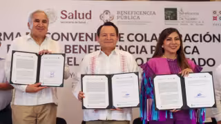 Gobernador Díaz Mena firma convenio para mantener servicio médico gratuito para los yucatecos