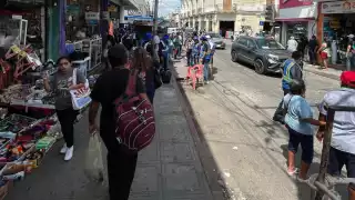 Liberan de comerciantes a la calle 67 del Centro de Mérida