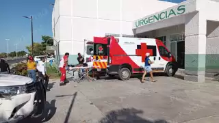 Dos motociclistas lesionados tras fuerte choque en la colonia La Cruz de Champotón