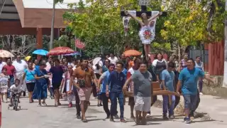 La gente con ansias esperaba las hermosas melodías de los aires yucatecos