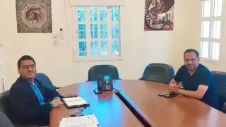 Manuel Guerrero sostiene reunión dentro de Embajada de México en Catar