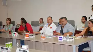 En Ayuntamientos, el partido blanquiazul los realizó en las comunas de Hecelchakán y Champotón