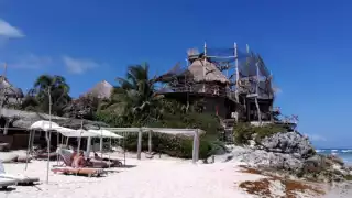 Acusan al Hotel Azulik por adueñarse de una playa de Tulum