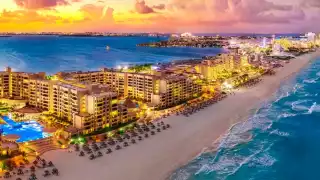 La ciudad se encuentra en la zona Norte del Estado y pertenece al municipio de Benito Juárez