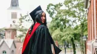 “Soy el primer médico de mi familia”: Yucateca se gradúa de la Universidad de Harvard