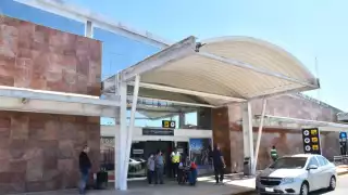 Las razones por las que los vuelos de Aeroméxico no se llenen es el costo.