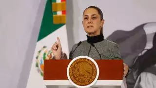 Presidenta Sheinbaum prioriza víctimas del accidente ferroviario y descarta fallas estructurales: obras del sexenio pasado cuentan con certificado de seguridad