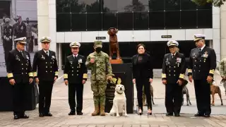 Marina rinde homenaje a 'Frida' y devela escultura por su trayectoria