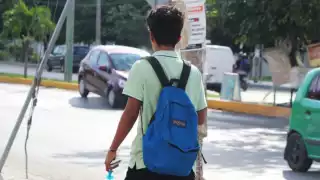 La falta de cupo es una de las causas de la deserción escolar, ya que la segunda opción elegida al hacer el examen muchas veces queda lejos de la casa