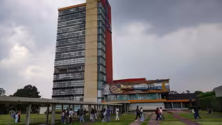 Juez frena primer amparo contra repetición de examen de admisión