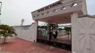 El Subteniente Rosalino López fue fusilado en el antiguo panteón de Chetumal y hasta el día de hoy, la localidad mexicana y fronteriza de Santa Elena recibe este nombre