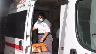 Al lugar llegaron paramédicos, pero sólo confirmaron la muerte de la persona