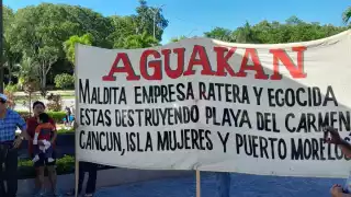 Vecinos de Playa del Carmen se manifiestan en contra de Aguakan