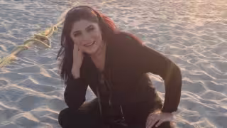 Victoria Ruffo se olvida de sus problemas con Eugenio Derbez y defiende a la hija mejor del actor