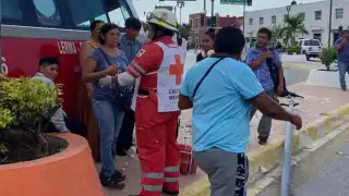 Pasajeros que se encontraban a bordo de la combi presentaron golpes y heridas
