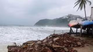 Huracán Rachel sube a categoría 1 y amenaza con lluvias intensas y oleaje de hasta 6 metros