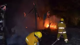 Bomberos y Protección Civil Municipal llegó al sitio