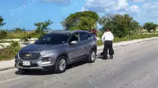 Recuperan camioneta con reporte de robo en retén a la salida de Champotón