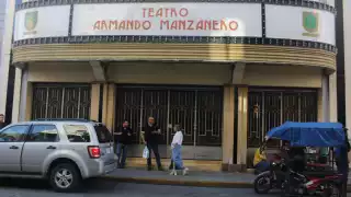 Detalló que el teatro cerró el pasado lunes 6 de noviembre y se pretende que reanude sus actividades hasta marzo