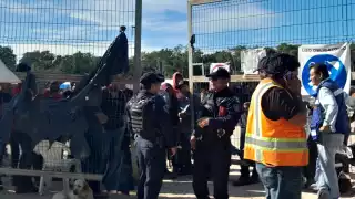 En la bodega cerraron las puertas para impedir la salida de maquinaria que se utiliza para los trabajos del Tren Maya