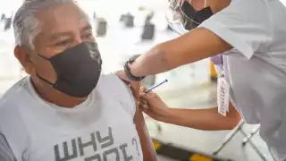 De igual manera comentó que este biológico se aplica en cualquier Unidad de Medicina Familiar (UMF)