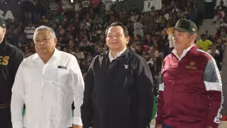 El gobernador Joaquín Díaz Mena inaugura la Liga Infantil y Juvenil Yucatán de Beisbol y la Copa Venados de Futbol