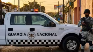 Guardia Nacional y Ejército catean una vivienda en Juan Pablo II, Mérida
