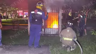 Quema de pirotecnia provoca conato de incendio y movilización en Mediterráneo, Ciudad del Carmen