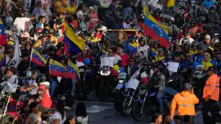 Venezuela libera a 99 detenidos tras elecciones de 2024 en medio de presión internacional