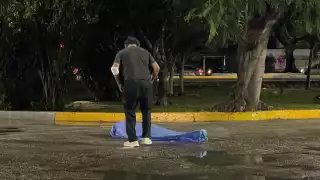 Abuelita muere atropellada frente a una estación de bomberos en Cancún