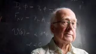 Peter Higgs, físico británico, que propuso el Bosón de Higgs con el que revolucionó la física de partículas, falleció a los 94 años de edad