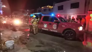 Incendio en vivienda del fraccionamiento Capistrano moviliza a cuerpos de emergencia