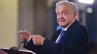 El presidente pide a policías que no se dejen manipular porque hay mano negra