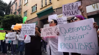 Comerciantes del Centro Histórico protestan por bloqueos de la CNTE y vallas en CDMX