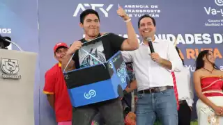 El alumno de la UTM fue el más aplaudido en el concurso de disfraces