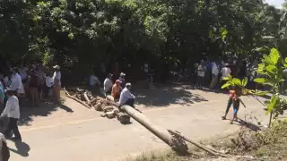 Los ejidatarios exigen el pago de 2 millones 464 mil pesos