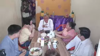 Adán Augusto López llegó acompañado de su esposa