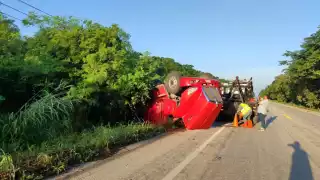 Ordenaron el trasladado de la pesada unidad al corralón de la ciudad, donde quedaría bajo resguardo policiaco, para los trámites