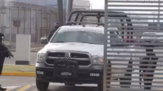 Ernesto Ruffo abandona el Altiplano y es trasladado a su casa en Ensenada tras obtener prisión domiciliaria