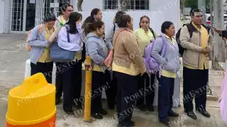 Estudiantes de escuelas particulares de Campeche piden apoyo en las tarjetas del Ko'ox