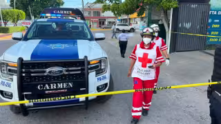 Ejecutan a un hombre en el estacionamiento de un Oxxo de la colonia Tila, en Ciudad del Carmen