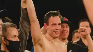 Julio César Chávez Jr fue detenido por la policía debido a que las autoridades lo señalaron de la probable portación de armas