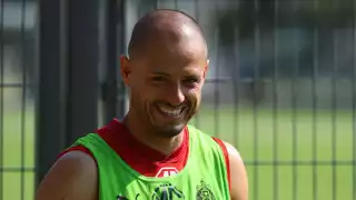 Chicharito, listo para jugar cerrar el torneo contra Atlas en el Clásico Tapatío