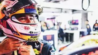 Max Verstappen y Checo Pérez dominan la FP3 en el GP de Japón