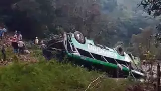 Volcadura de autobús en Veracruz deja ocho muertos y 19 heridos; viajaba por tramo de alta dificultad