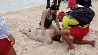 La labor de los elementos ha salvado a tres vidas en tan sólo una semana, rescatando a quienes se aventuraron a meterse en Playa del Carmen, evitando tragedias. 
